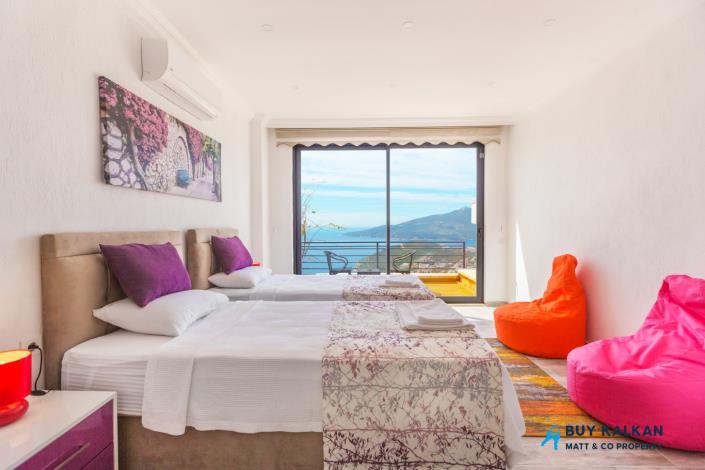 Image No.18-4 Bed Villa / Detached for sale