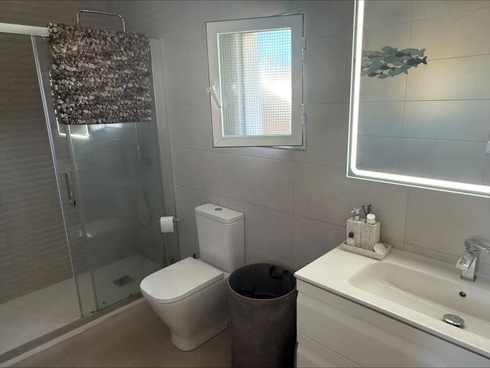 Image No.16-4 Bed Villa / Detached for sale