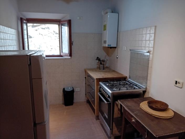 Image No.9-2 Bed Townhouse for sale