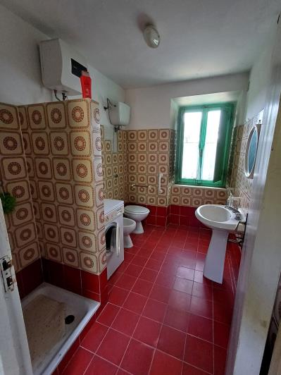 Image No.3-2 Bed Farmhouse for sale