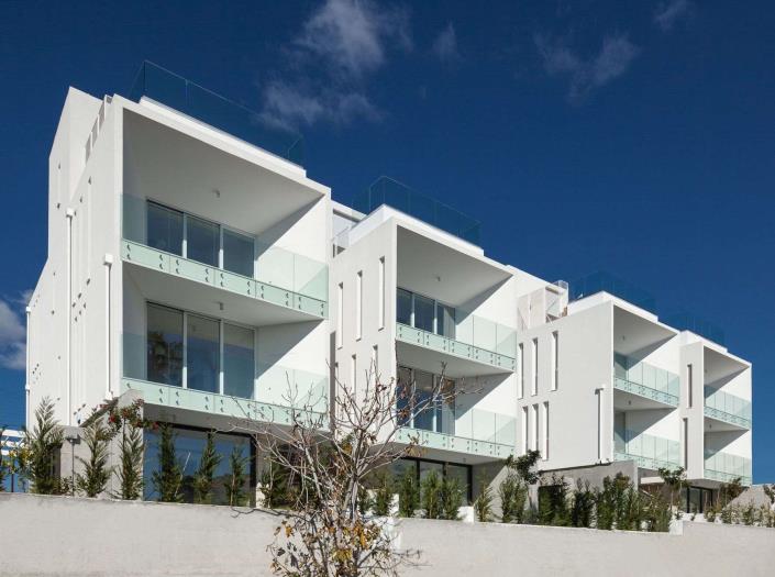 Image No.2-4 Bed Villa for sale