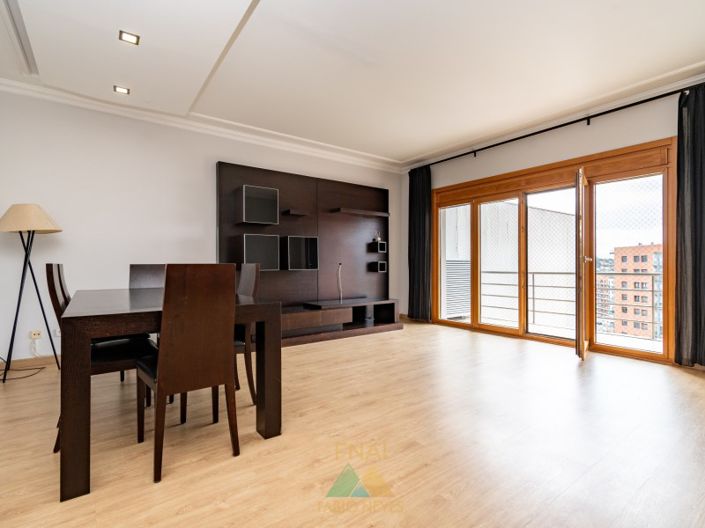 3 Bedroom Apartment with 4 Parking Spaces - Colinas do Cruzeiro, Odivelas