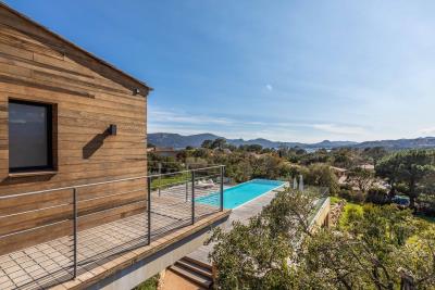 11-villa-legna-cedar-facade-pool