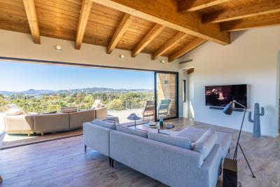 13-villa-legna-living-room-view