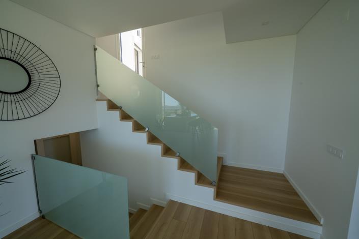 Image No.10-4 Bed House for sale