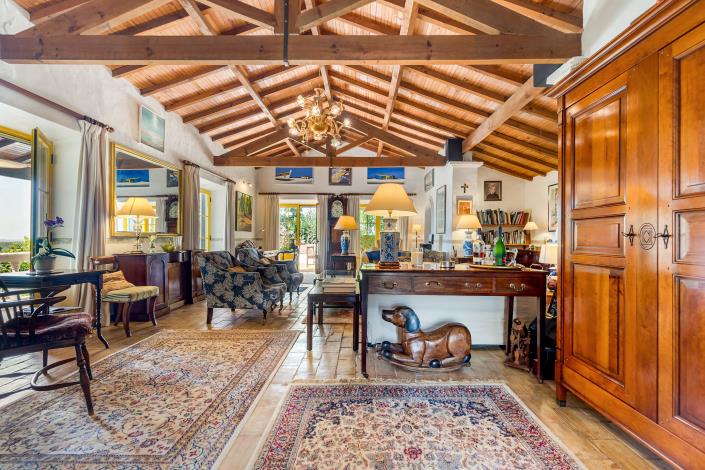 Image No.6-4 Bed House/Villa for sale