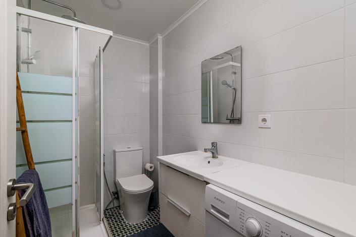 Image No.17-1 Bed Apartment for sale