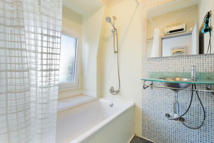 Image No.18-2 Bed Apartment for sale