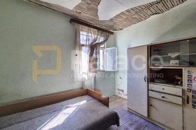 kuca-prizemnica-za-renovaciju-u-jadrtovcu-96-m_11