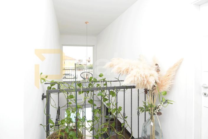 Image No.16-3 Bed House for sale