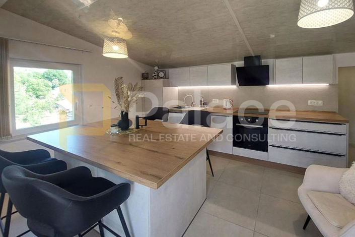 Image No.2-5 Bed House for sale