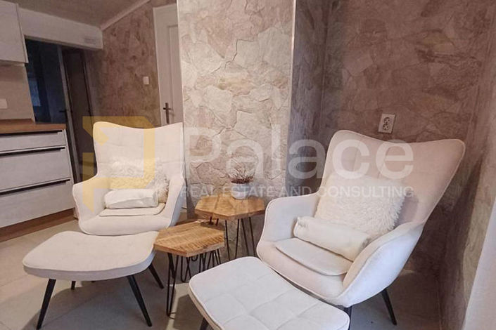 Image No.4-5 Bed House for sale