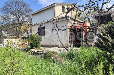 kuca-za-renovaciju-siroke-primosten-80-m2_1