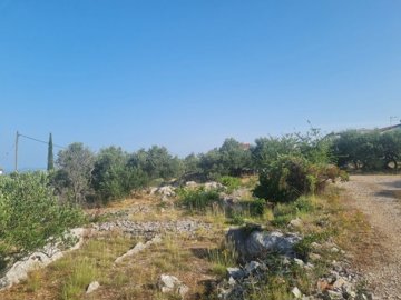 gradjevinsko-zemljiste-nedaleko-primostena-1460-m2_1