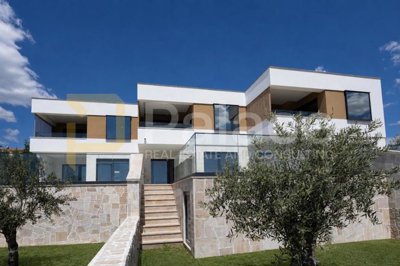 luksuzna-dvoetazna-villa-s-bazenom-primosten-145-m2_12