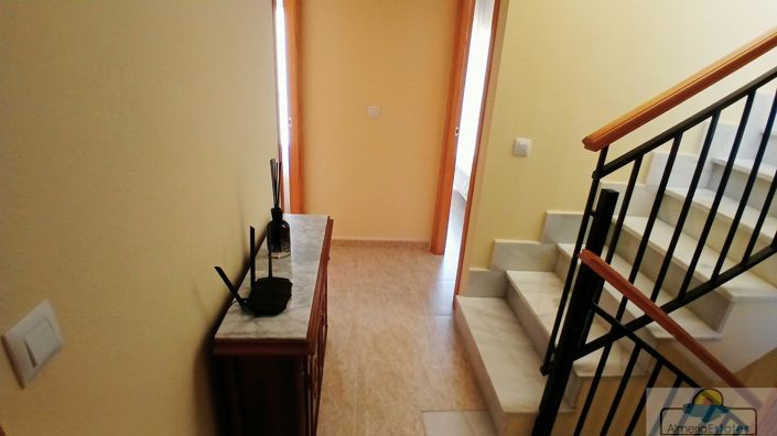 Image No.19-3 Bed Property for sale