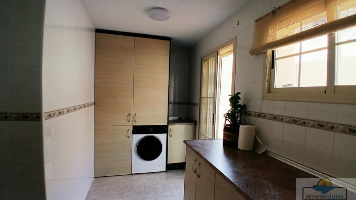 Image No.8-3 Bed Property for sale