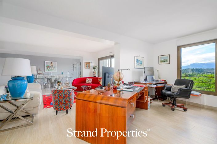 Image No.12-3 Bed Apartment for sale