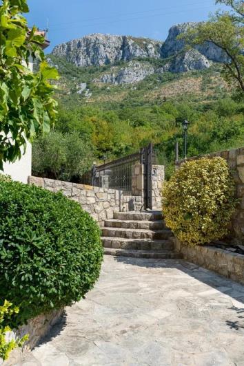 Image No.8-5 Bed Villa for sale