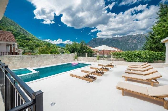 Image No.6-6 Bed Villa for sale