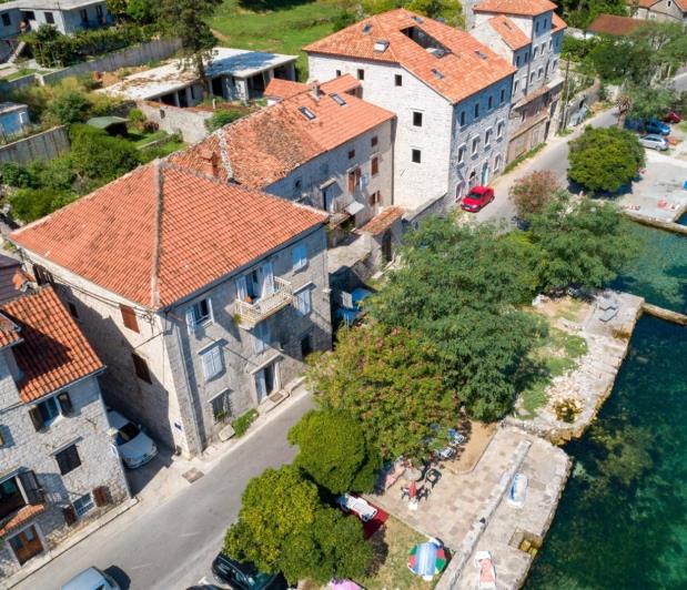 Image No.9-5 Bed House for sale