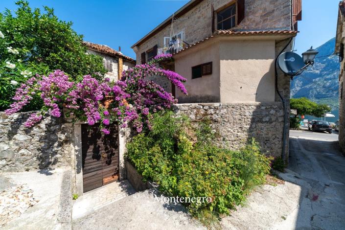 Image No.14-5 Bed House for sale