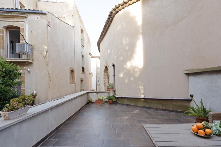 Image No.20-3 Bed Apartment for sale