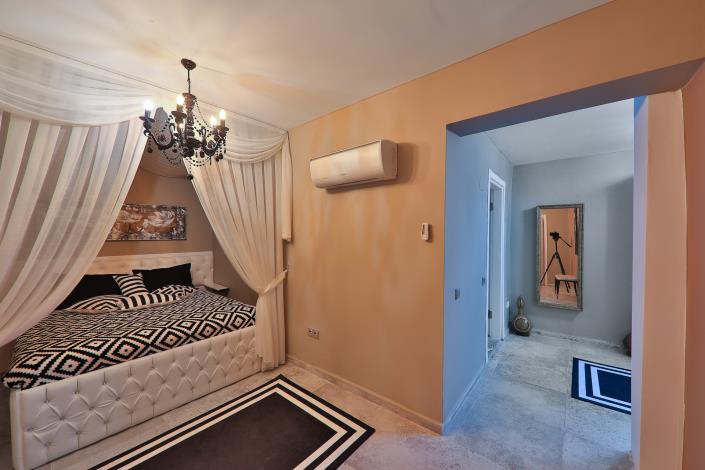 Image No.22-4 Bed Villa / Detached for sale