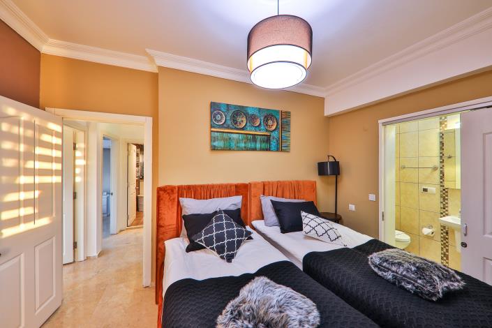 Image No.25-4 Bed Villa / Detached for sale