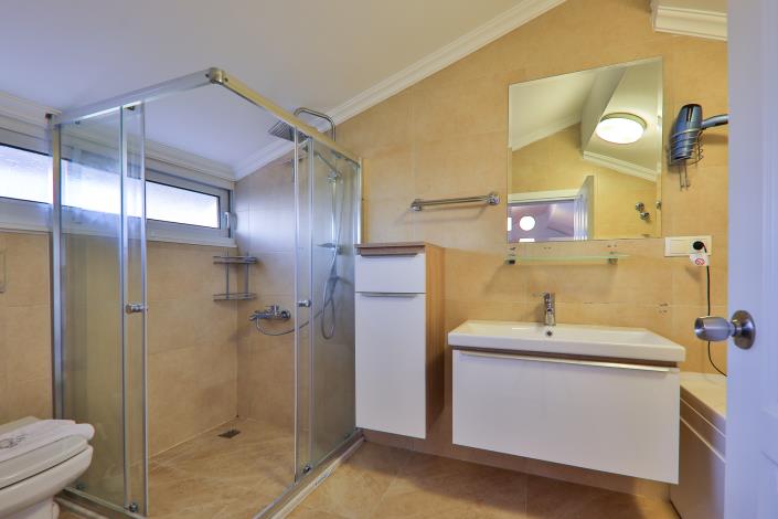 Image No.33-4 Bed Villa / Detached for sale